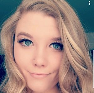 Meet your Posher, Sharice